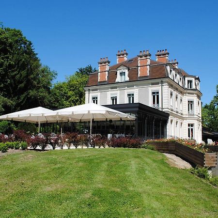 Hotel Chateau De La Dame Blanche - Logis Geneuille Exterior foto