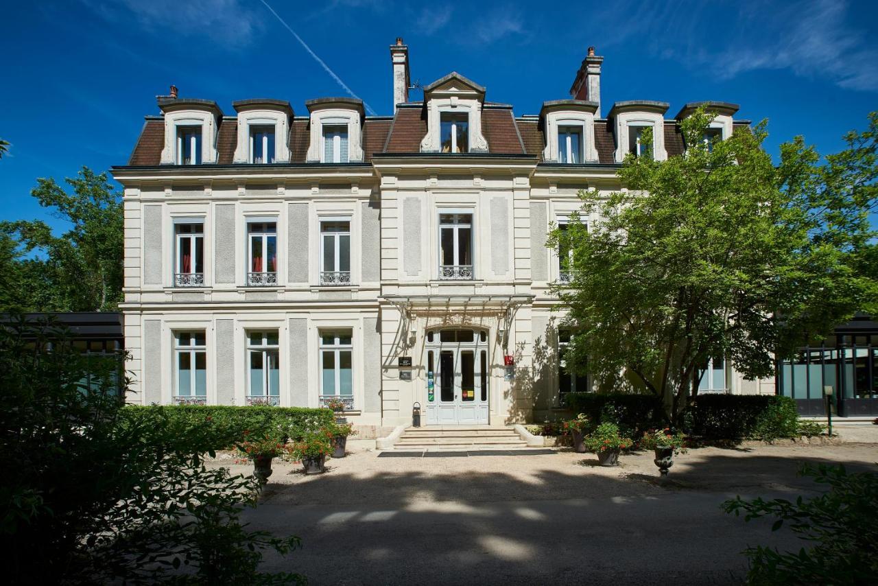 Hotel Chateau De La Dame Blanche - Logis Geneuille Exterior foto